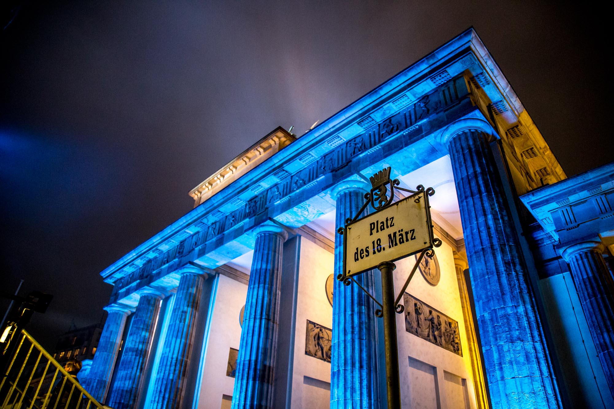 Brandenburger Tor mit Feuerwerk