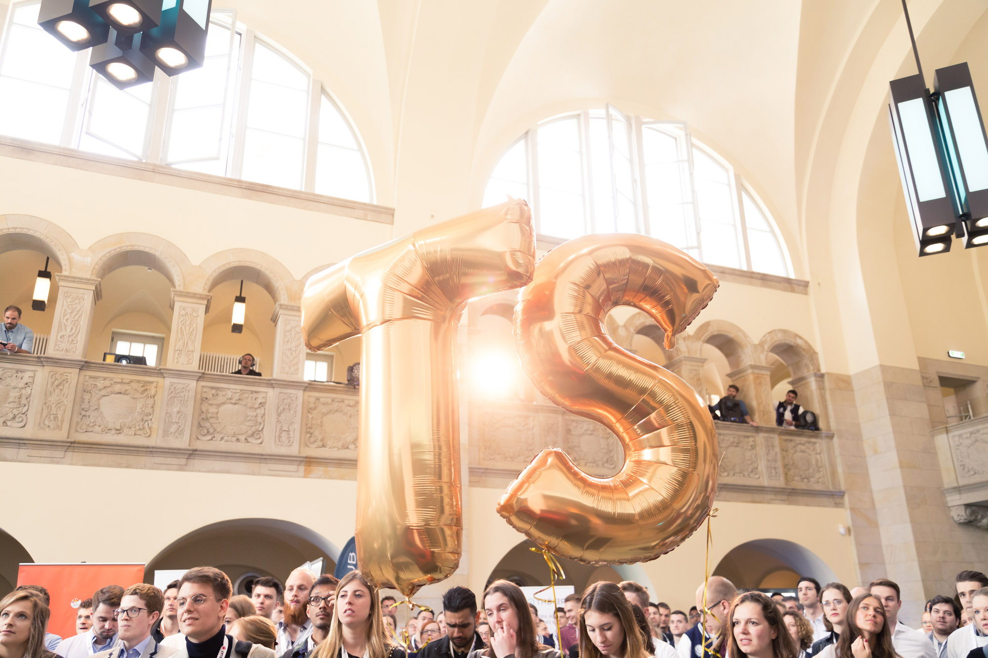 Talentsummit Enitialen mit Lensflare